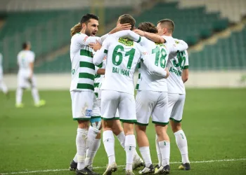 Bursaspor, İstanbulspor deplasmanında