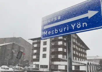 Yılbaşı öncesi Uludağ’da yoğun kar yağışı!