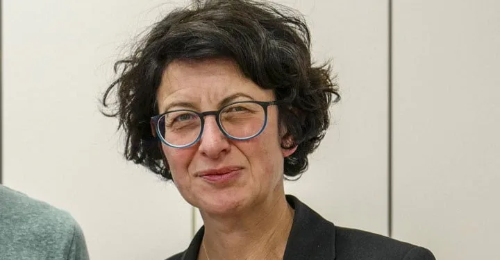 Tek başına ilk röportajı