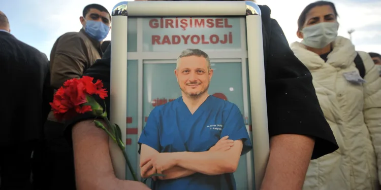 Bursa Yüksek İhtisas Hastanesi’nde hüzünlü tören
