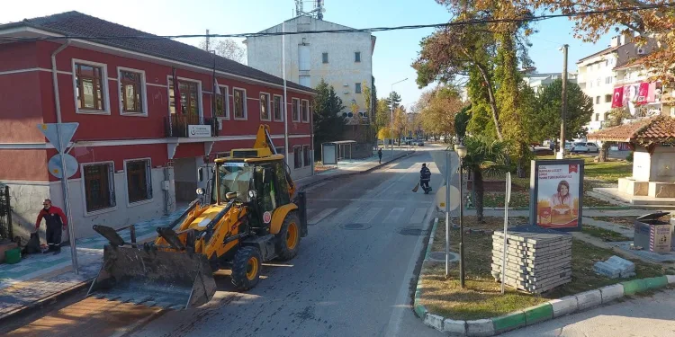 Gürsu’da tarihi meydan gün yüzüne çıkıyor