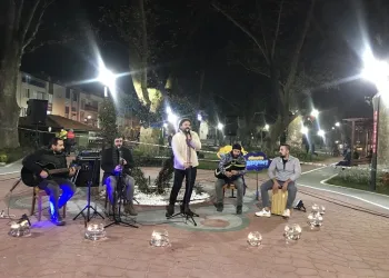 Bursa Gürsu’da ilçe halkına müzik morali
