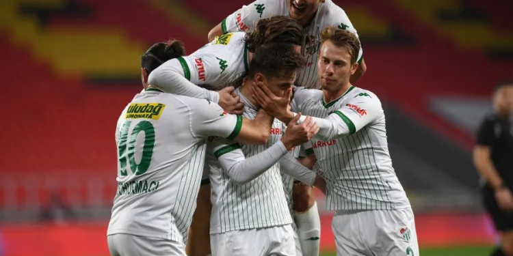 Vakıfköy, Bursaspor’u en golcü takım yaptı