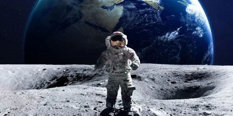 NASA Ay’a gidecek 18 kişilik ekibi açıkladı