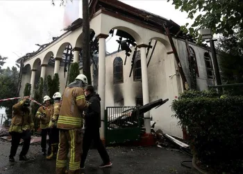 Vaniköy Camii yangınında kusurlu bulundu