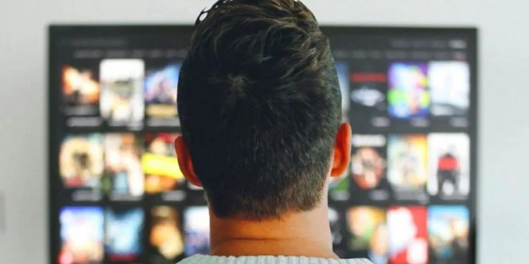 20 bin TL maaşlık iş: Tek şart film izlemek