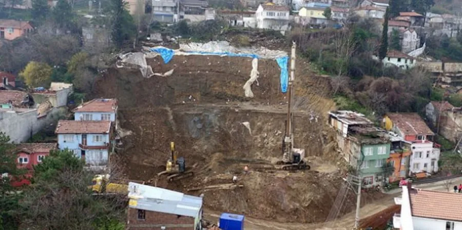 Mollaraarap’ta heyelan bölgesi riskli alan ilan ediliyor