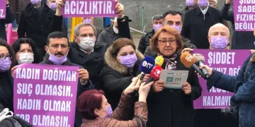 Bursa’da İyi Partili kadınlardan şiddet protestosu