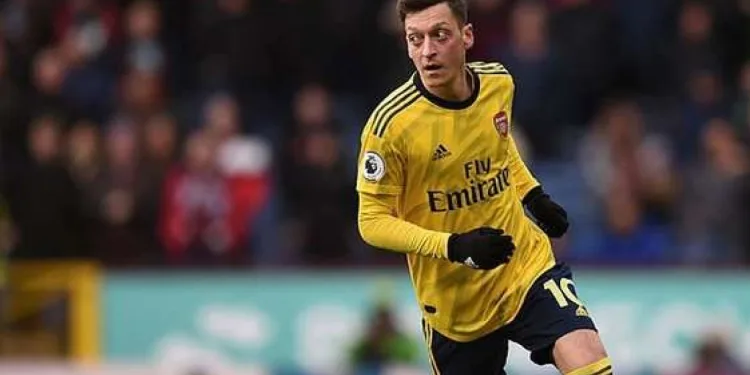 Mesut Özil Fenerbahçe ile 3,5 yıllık sözleşme imzalayacak