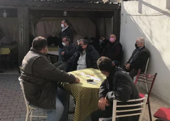 Berberdeki gizli kapıdan girilen dernek lokaline kumar baskını