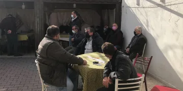 Berberdeki gizli kapıdan girilen dernek lokaline kumar baskını