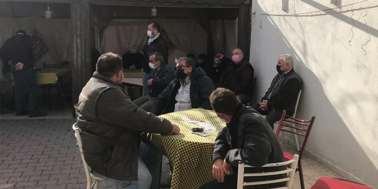 Berberdeki gizli kapıdan girilen dernek lokaline kumar baskını