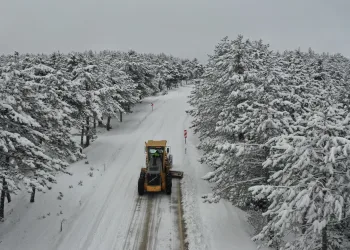 Bursa’da 56 mahallede yol açma çalışması sürüyor