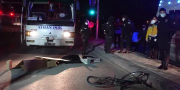 Bursa’da otobüsün çarptığı bisikletli öldü