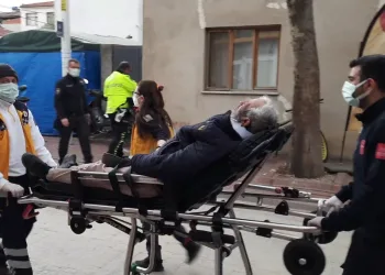 Bursa’da köpeğe çarparak devrilen motosikletin sürücüsü yaralandı