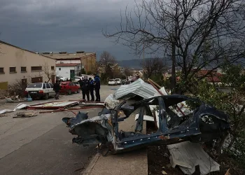 Bursa’da lodos ortalığı savaş alanına çevirdi