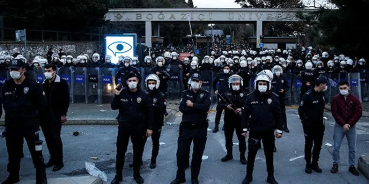 İstanbul Valiliği’nden Boğaziçi açıklaması