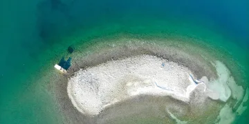 Virüsten korunmak için adacığa yerleşti