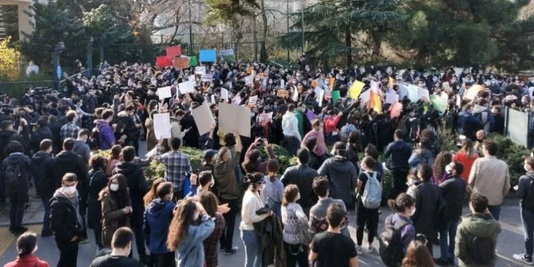 Boğaziçi Üniversitesi’ndeki olaylarda 17 gözaltı