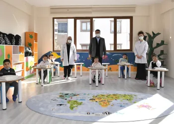Osmangazi Bilgi Evi’nde karne heyecanı