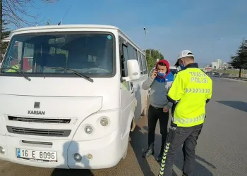 Bursa’da korsan taşımacılık! Trafikten men edildi