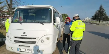 Bursa’da korsan taşımacılık! Trafikten men edildi