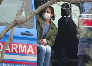 Kelepçeli koca şiddeti cinayetle sonlandı
