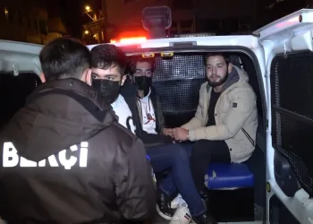 Yeni yılı silahlarla karşılayınca, başlarına gelmeyen kalmadı