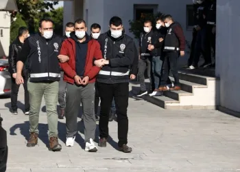 Dul erkek tartışması kanlı bitti