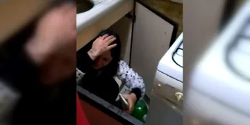 Polis baskınında mutfak dolabında yakalandı