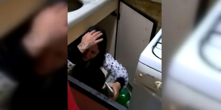 Polis baskınında mutfak dolabında yakalandı