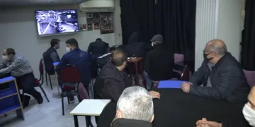 Bursa’da kaçak kumarhaneye korona baskını
