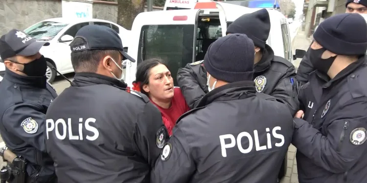 Bursa’da o kadın yine ortalığı karıştırdı
