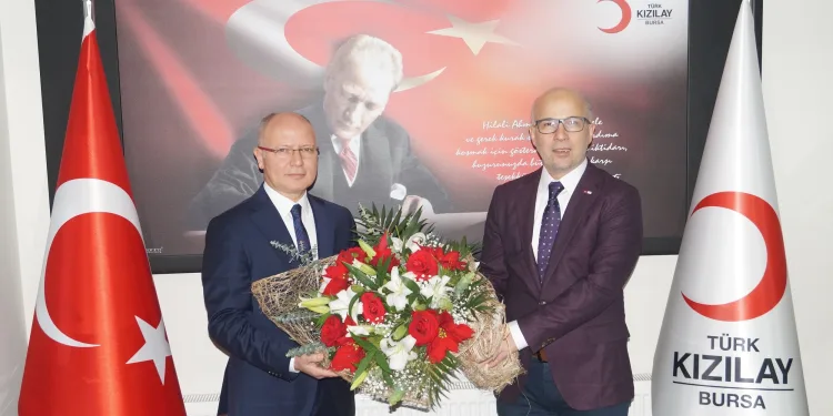 Bursa Kızılay’da devir teslim töreni