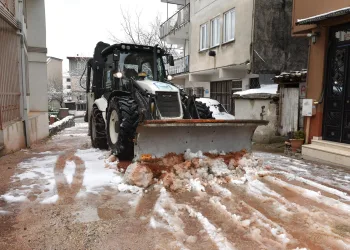 Yıldırım’da kar mesaisi başladı