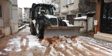 Yıldırım’da kar mesaisi başladı