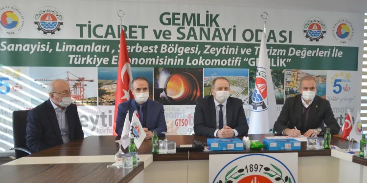 Gemlik Ticaret Odasından öğrencilere tablet