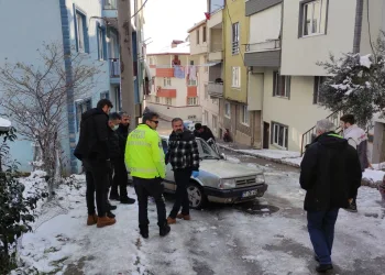 Bursa’da çaldıkları otomobille hırsızlık yaptılar