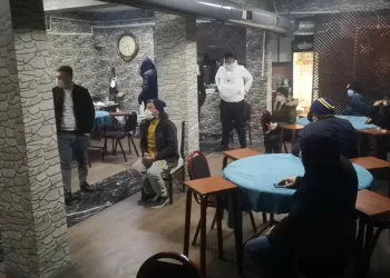 Bursa’da 15 kişi  kumar oynarken basıldı