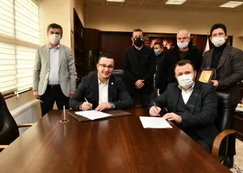Mustafakemalpaşa Belediyesi’nde toplu iş sözleşmesi