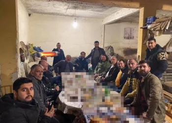 Belediye başkanından virüse davetiye çıkaran kutlama