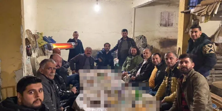 Belediye başkanından virüse davetiye çıkaran kutlama