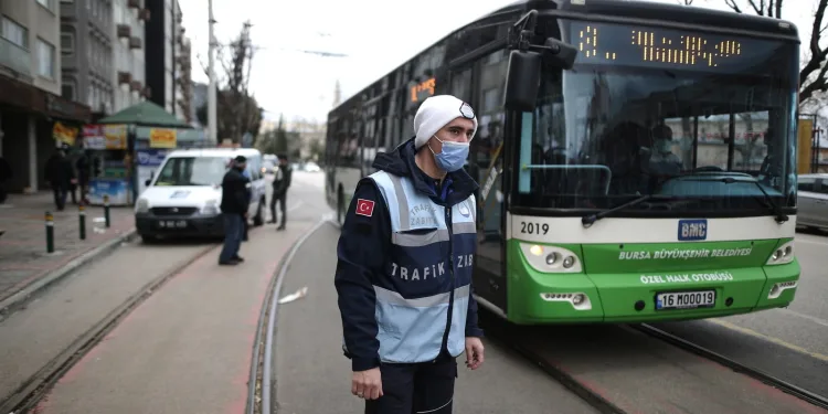 Bursa zabıtasından taksi ve dolmuşlara denetim