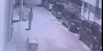 Evde uyuduğu sırada 200 bin liralık altını çalındı
