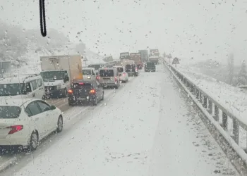 İznik-Yenişehir yolu trafiğe kapandı