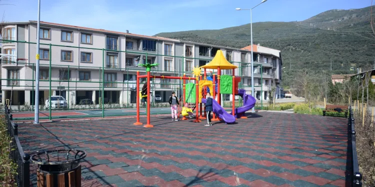 Gemlik’te yeni çocuk parkları hizmete açılıyor