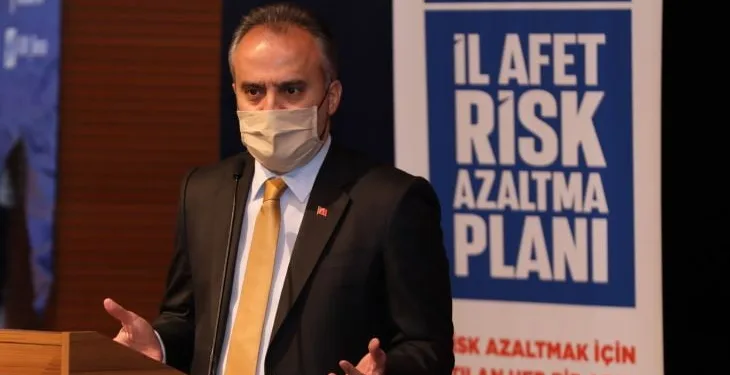 Bursa’da kentin zirvesinde gündem: Afet riski