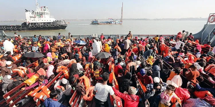 Bangladeş, Arakanlı Müslümanların 3. grubunu adaya gönderdi