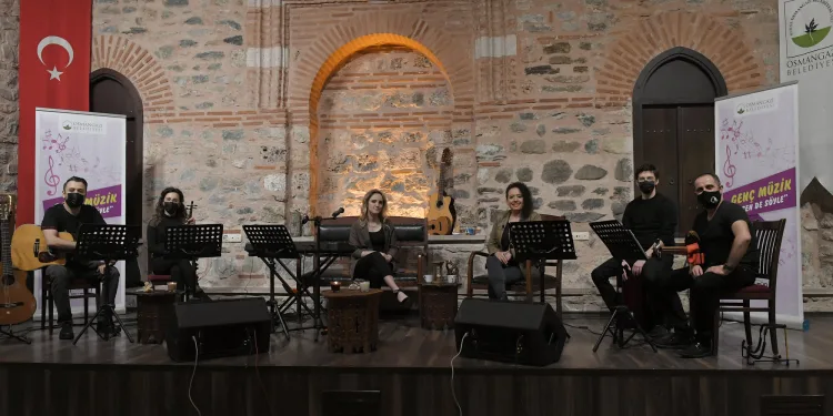 Osmangazi’de sohbet tadında müzik