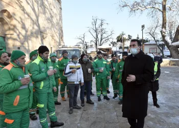 350 kişilik kar timi görev başında
